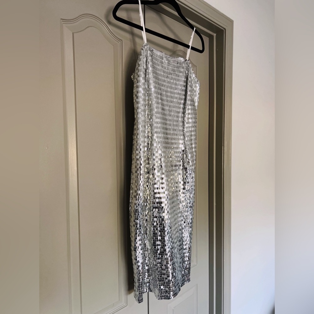 NWT Boohoo Silver Square Neck Sequin Midi Dress size 10 - Picture 4 of 8